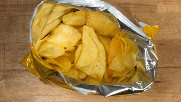 Esta es la razón por la cual las bolsas de snacks tienen aire