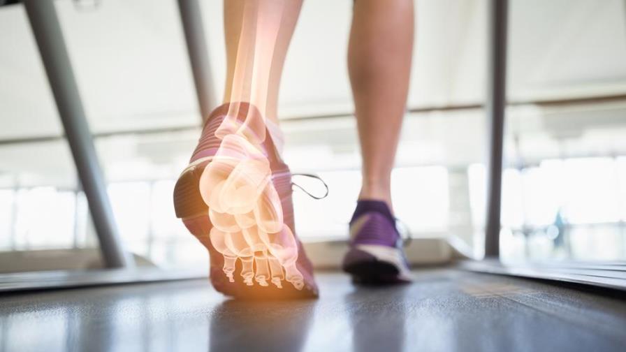 Tres ejercicios completos para fortalecer tus pies
