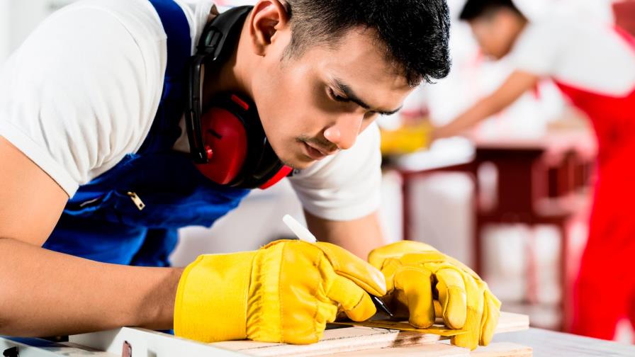 Latinoamérica sufre        por falta de empresas medianas y clase media