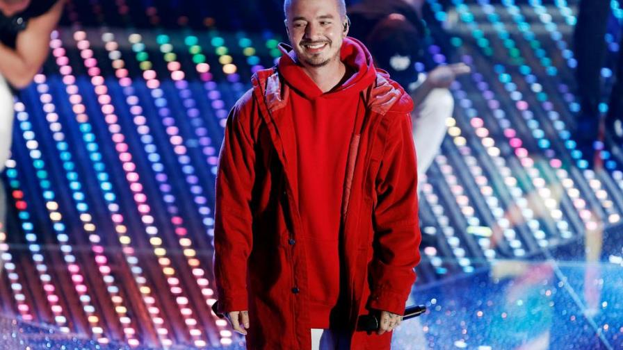 J Balvin se convierte en el artista latino con más números 1 en Billboard