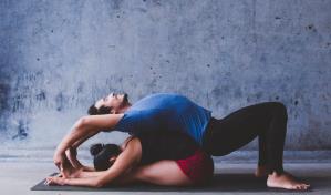 Algunas técnicas de yoga para mejorar tu rendimiento sexual