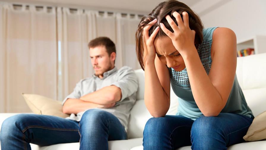 Le perdió la confianza al esposo Le perdió la confianza al esposo