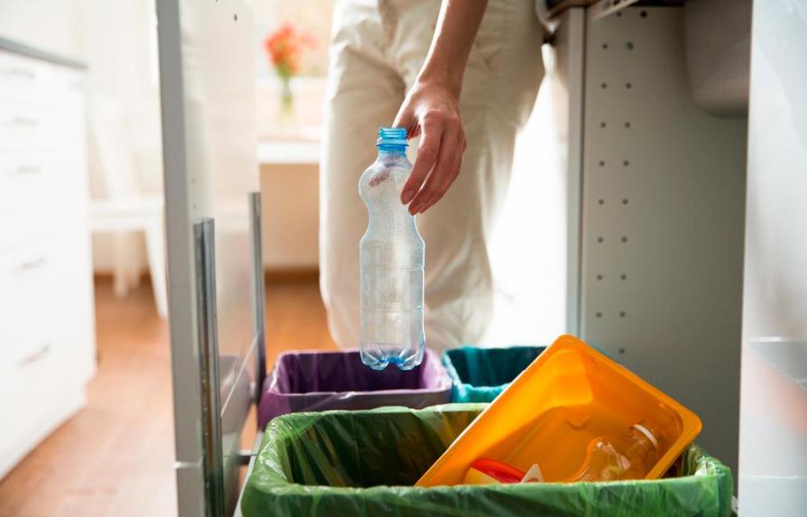 Tips para eliminar el olor de tus cestos de basura
