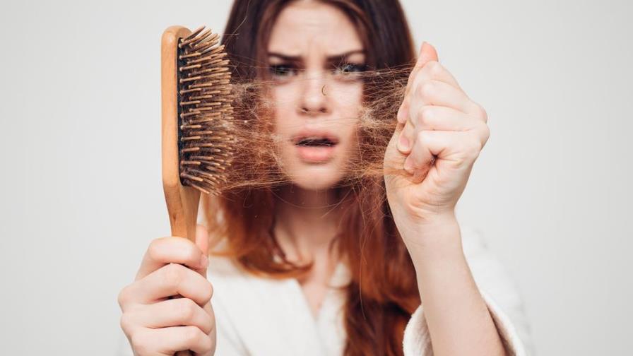 ¿Cómo evitar la caída del cabello de manera natural?