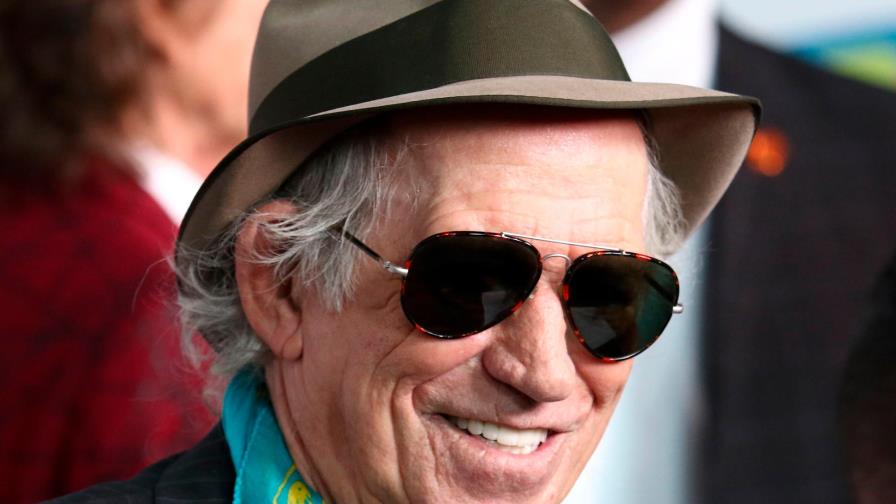Keith Richards asegura que dejó el tabaco a sus 76 años