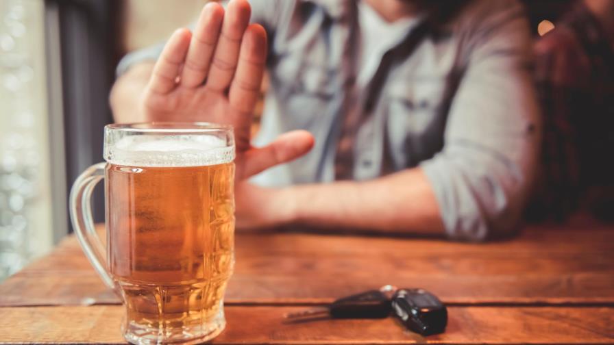 ¿Tomas alcohol diariamente? Puedes acelerar tu envejecimiento