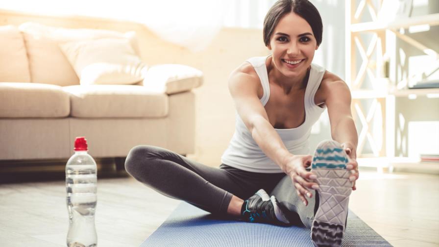 Cinco rutinas de ejercicios para hacer en casa y no perder el ritmo
