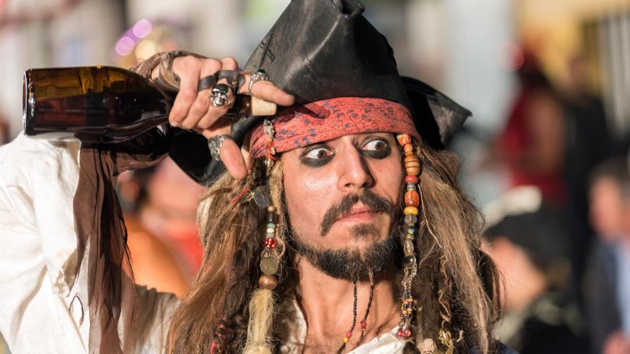 Un pescador explicó la forma de caminar de Jack Sparrow Un pescador explicó la forma de caminar de Jack Sparrow