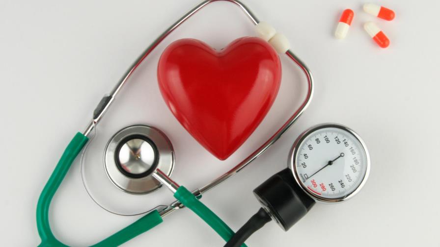 ¿Cuál es la mejor hora para tomar mis medicamentos de la presión?