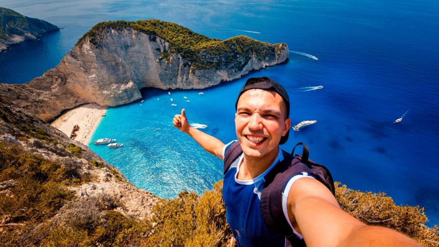 Esta empresa te paga 25 mil libras por viajar gratis un año