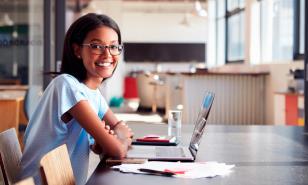 Por qué hay que invertir en mujeres, hoy más que nunca