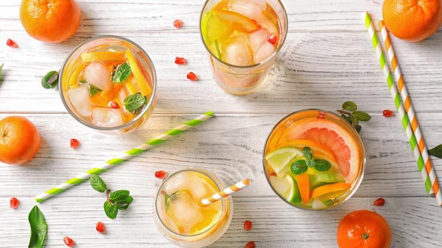 Estas bebidas naturales son excelentes para refrescarte y bajar la hinchazón