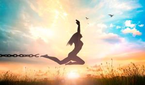 5 cualidades que tienen las personas que gozan de libertad emocional