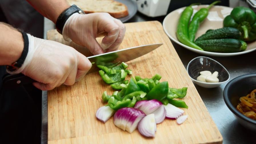 Estos hábitos comunes a la hora de cocinar pueden dañar tu salud