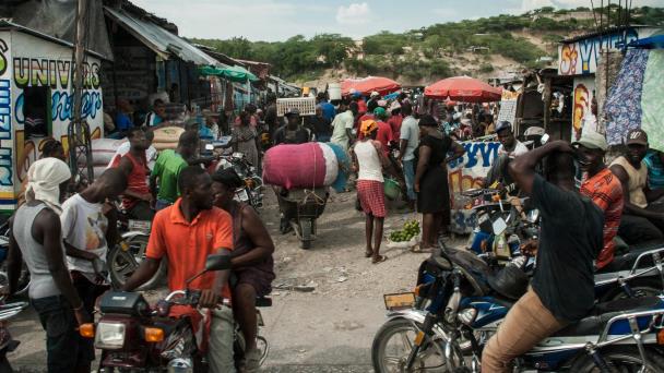 Banda 400 Mawozo secuestra autobús dominicano con 12 personas en Haití