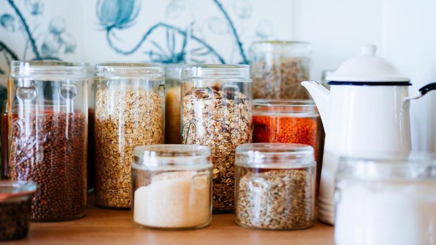 Estos son los alimentos que aguantan más tiempo en la despensa