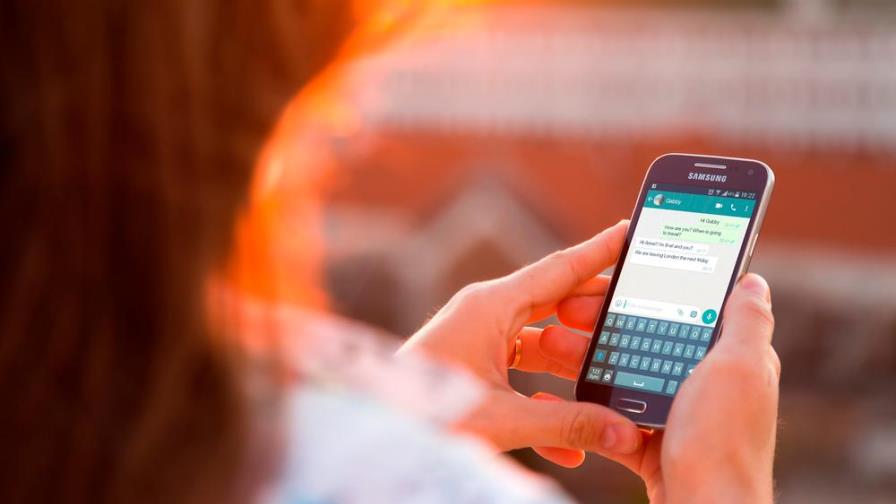 ¿Quieres cambiar la letra de WhatsApp? Así puedes hacerlo