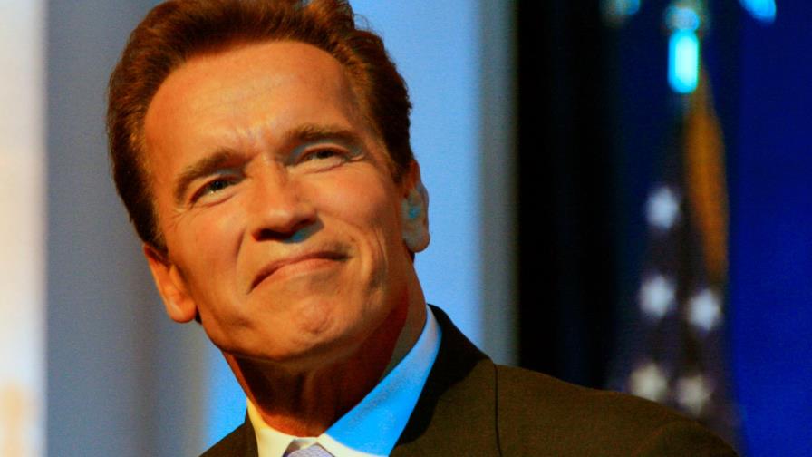 Schwarzenegger fue votado mejor líder para combatir una invasión extraterrestre