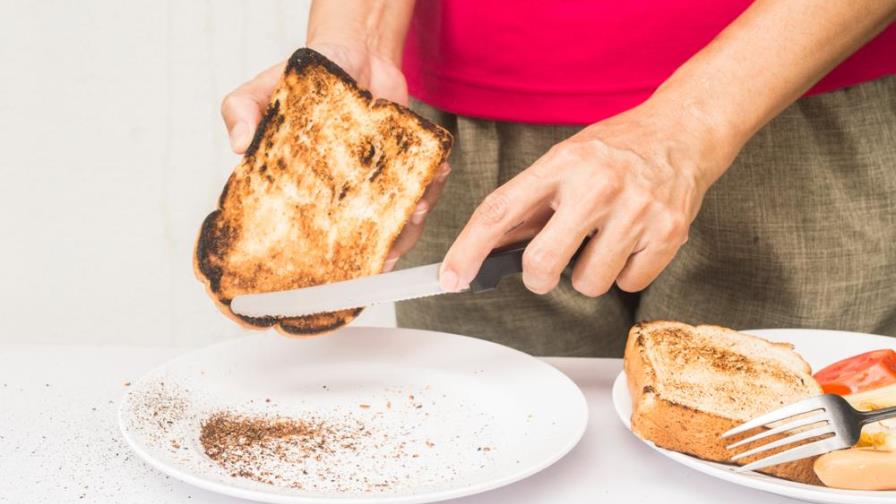 ¿Por qué no es conveniente comer alimentos quemados?