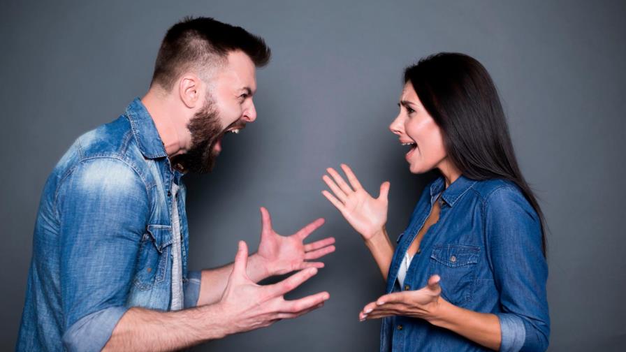 Él no me quiere escuchar