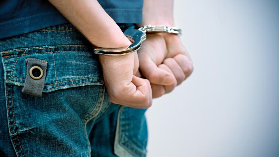 Recluso beneficiado con prisión domiciliaria por COVID-19 asaltó vivienda y se enfrentó a policías