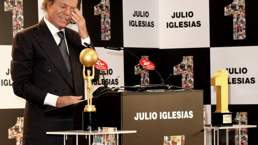 Julio Iglesias está en boca de todo el mundo ¡Mira el motivo!