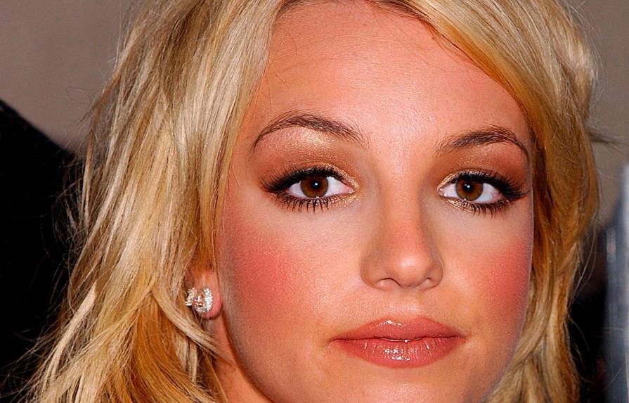 Britney Spears considera contarle su historia a Oprah Winfrey