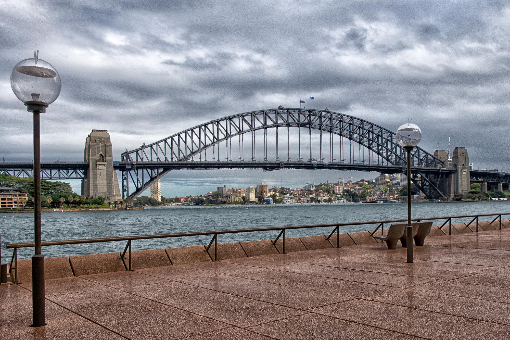 Las fotografías muestran su amor por los paisajes, como el de este puente de Sidney.