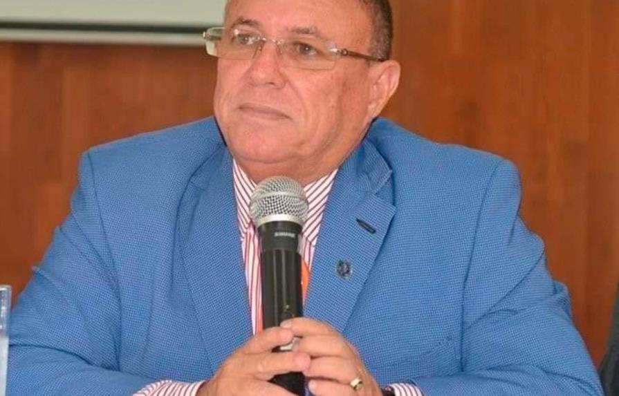 Muere de COVID-19 profesor y dirigente peledeísta Silverio González