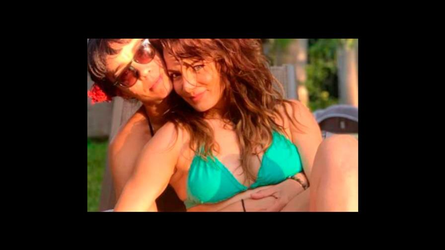 Actriz Silvia Navarro aclara imagen viral abrazada con una mujer