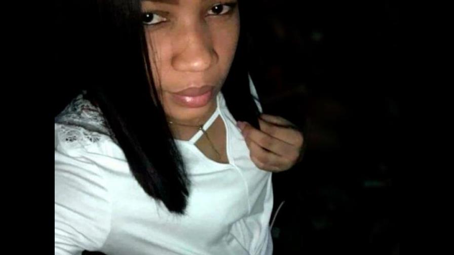 Hombre va a casa de su exesposa y la mata a tiros; también hiere a los padres de ella y a un hermano