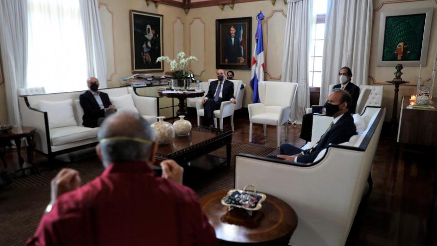 Presidente Medina conoce propuestas para reactivación gradual de la economía