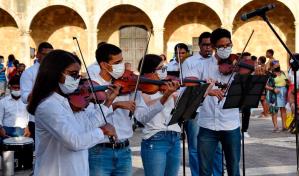 Sinfonía Callejera lleva música y alegría al parque Mirador Sur y a la Plaza España