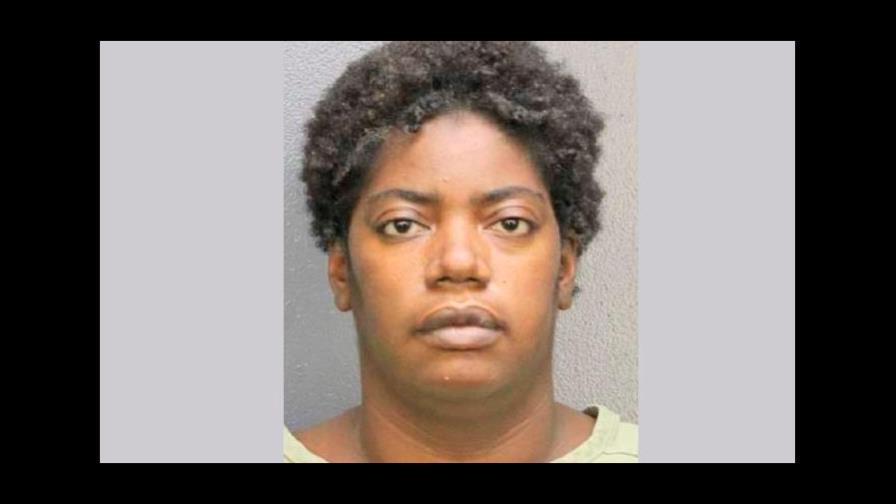 Madre de niñas muertas en un canal de Florida es acusada de su muerte
