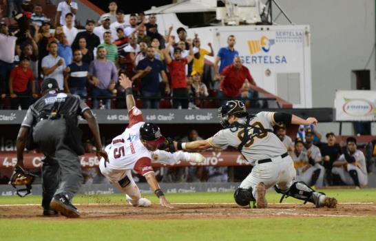Triunfo de las Águilas para rachas en el béisbol dominicano