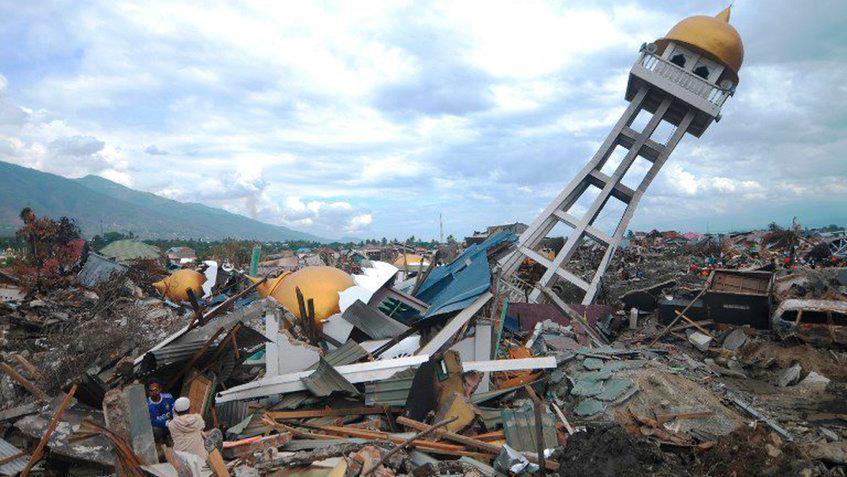 Indonesia: al menos tres muertos en un sismo