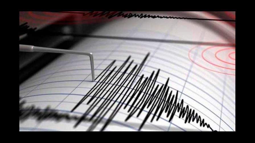 Sismo de magnitud 5,6 remece centro de Irán; hay 10 heridos Sismo de magnitud 5,6 remece centro de Irán; hay 10 heridos