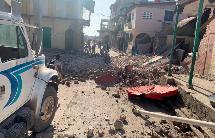 Se registran dos réplicas de magnitud 5.5 y 4.8 tras sismo que dejó muertos en Haití 