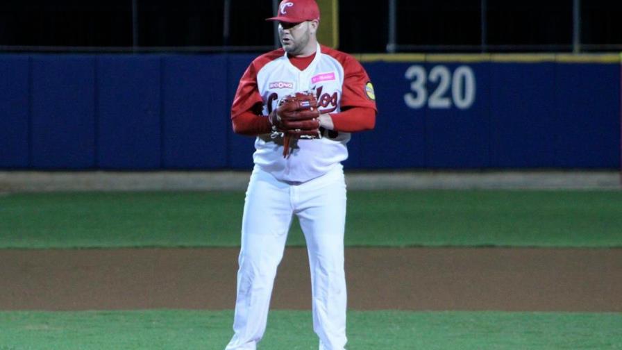 Las Águilas contratan un cubano y un mexicano para su cuerpo de lanzadores