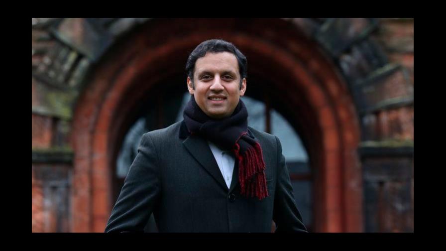 Anas Sarwar es el nuevo líder de los laboristas en Escocia Anas Sarwar es el nuevo líder de los laboristas en Escocia