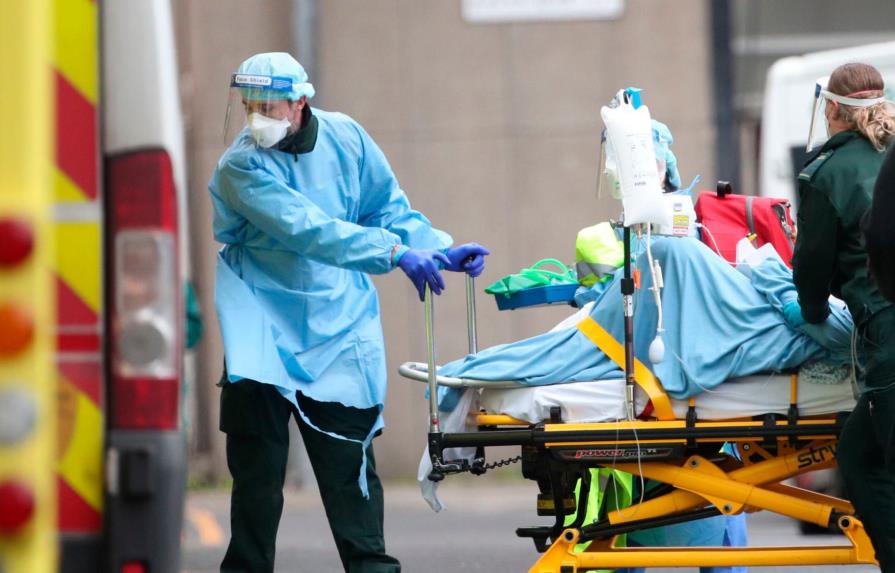 El Reino Unido registra 1.295 nuevas muertes por coronavirus