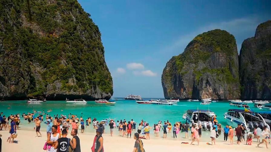 Tailandia reabrirá en enero de 2022 la famosa playa de “The Beach” Tailandia reabrirá en enero de 2022 la famosa playa de “The Beach”