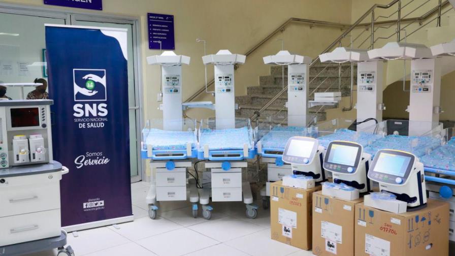 SNS invirtió más de RD$490 millones en equipamientos de centros salud en el primer año de gestión SNS invirtió más de RD$490 millones en equipamientos de centros salud en el primer año de gestión