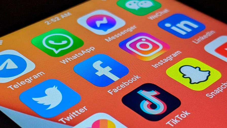 WhatsApp, Facebook e Instagram empiezan a funcionar en algunos países WhatsApp, Facebook e Instagram empiezan a funcionar en algunos países