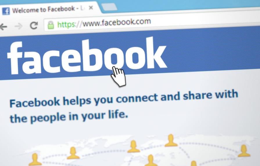 Facebook batalla contra la desinformación mientras su uso se dispara en tiempos de aislamiento