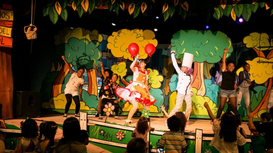 Disfruta de Sofía Globitos en Navidad Disfruta de Sofía Globitos en Navidad