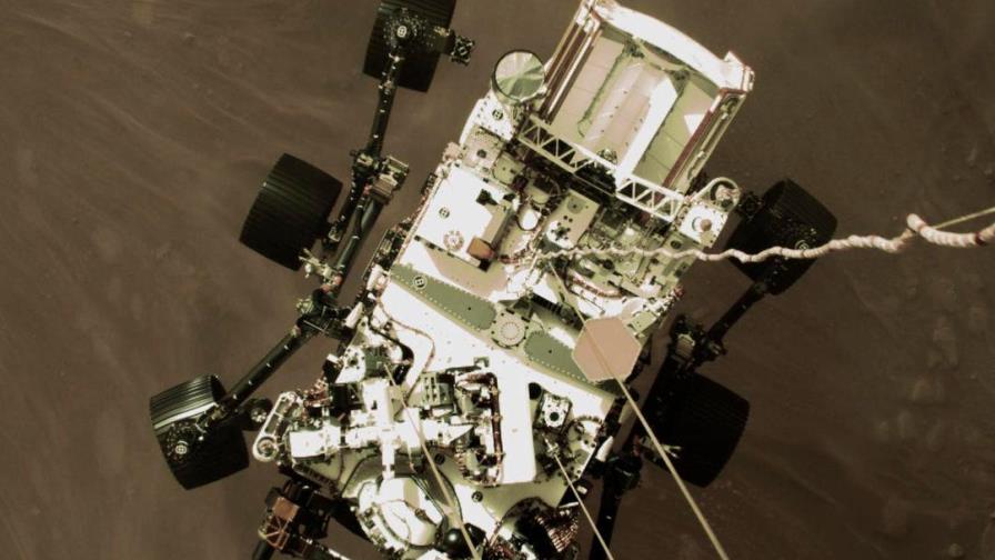 El Perseverance toma la primera foto en color de la superficie de Marte