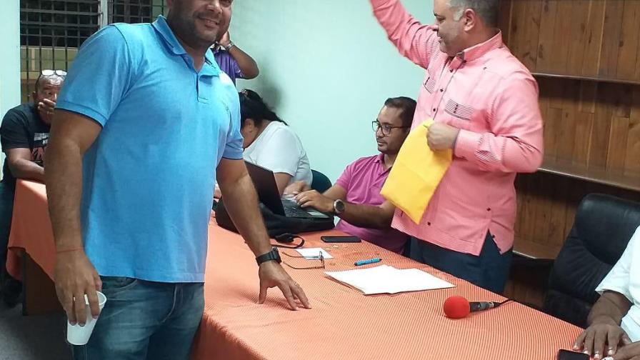 Torneo de ligas de softbol del DN arranca este jueves dedicado a Luisín Mejía Oviedo