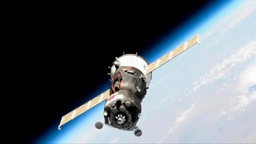 Nave tripulada Soyuz MS-20 con turistas espaciales japoneses se acopla a EEI