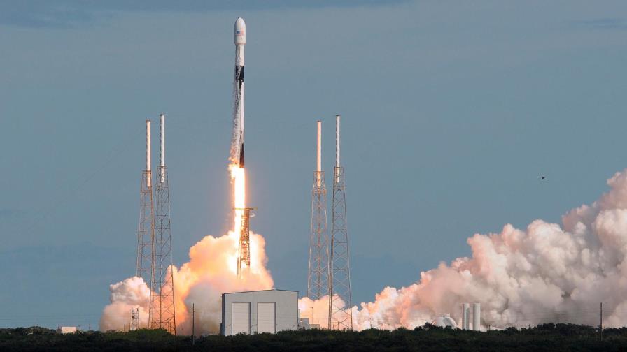 SpaceX pone en órbita otros 60 satélites para crear red de internet espacial SpaceX pone en órbita otros 60 satélites para crear red de internet espacial